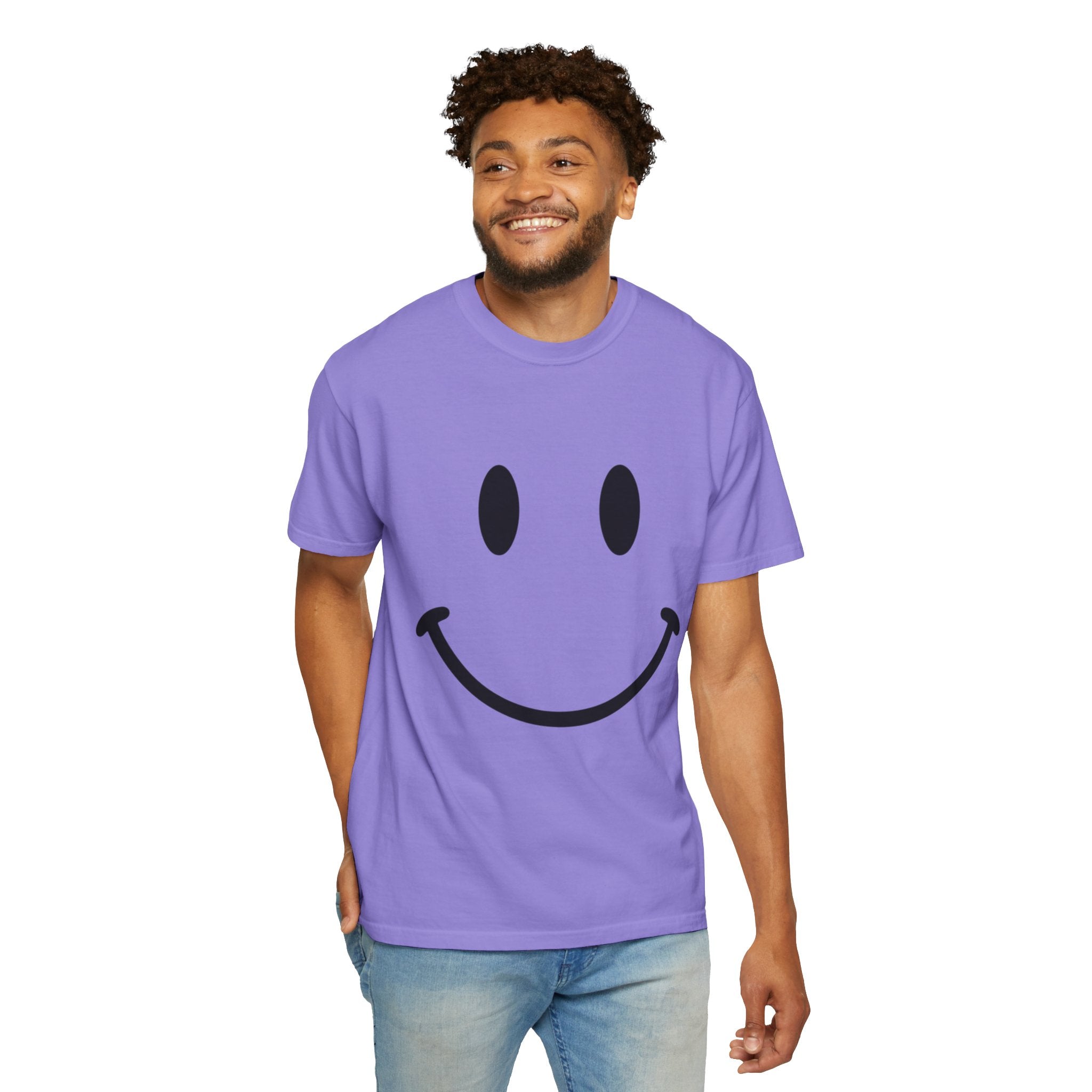 Smile Face T-Shirt – Retro Happy Face Graphic Tee
